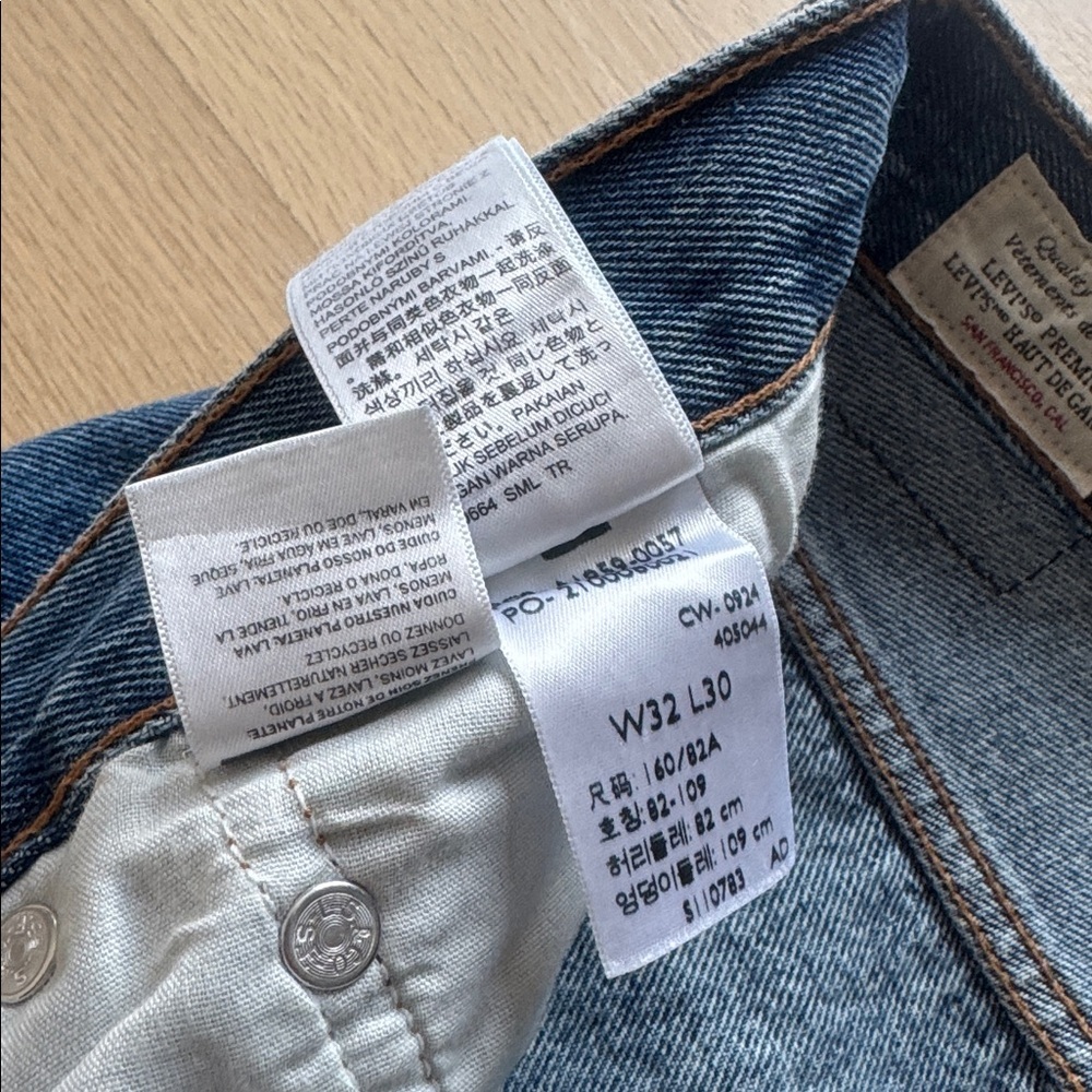 NWOT Levi’s 501 90’s Premium Men's Jeans 32x30 - Picture 5 of 12